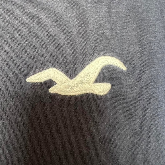 Hollister navy t-shirt embroidered logo - Picture 3 of 4